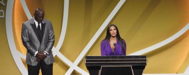 yl7703永利-瓦妮莎：科比付出终有回报 你现在是名人堂成员了